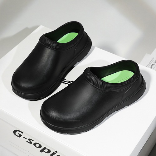 Men's slippers for summer outdoor wear, kitchen work, non-slip, closed-toe sandals, slip-on safety shoes, moisture-resistant footwear for the workplace, non-slip.