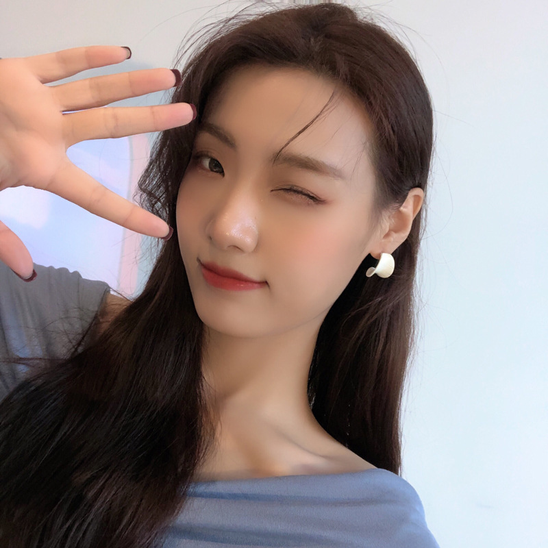 Koreanische Art Mode Geometrische Muster Ohrringe Persönlichkeit Einfache Tägliche All-match-öltropfenohrringe display picture 6