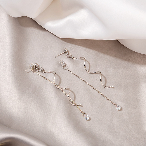Long Silver Needle Earrings with Tassel, Distorted Fashion, Wrapped with Micro-Zirconia, Viral Best-Selling, Noble Lady Style, Women's Earrings