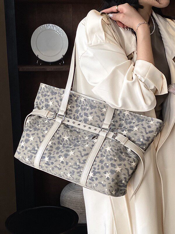 Túi tote đeo vai nách họa tiết da báo cổ điển, form lớn rộng rãi, phong cách tối giản — màu hồng, màu nâu, màu xám