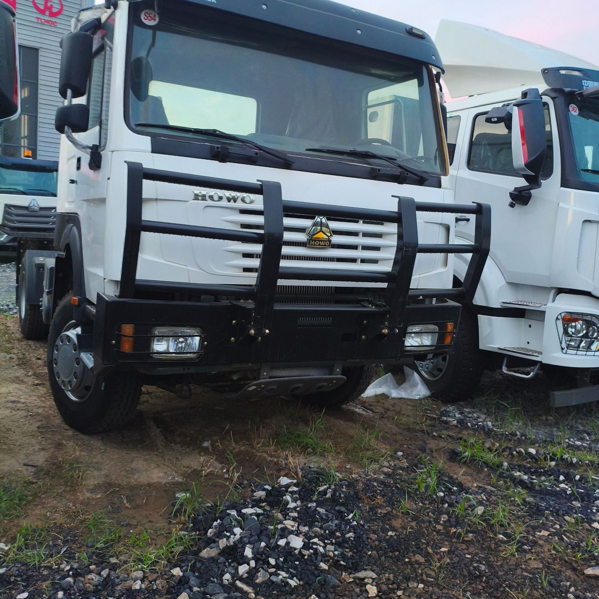 Used Dump Truck for Export, Shaanxi Automobile Delong F3000 6X4 Rear Eight-Wheel Dump Truck with Weichai Engine