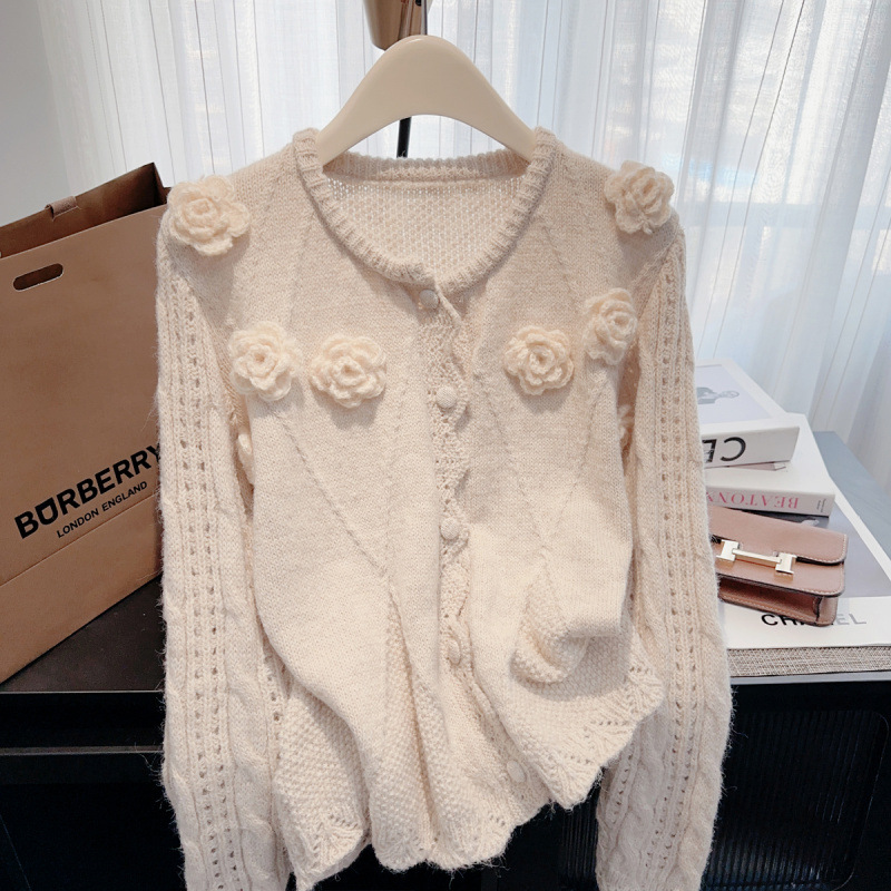 New Niche Loose Slimming And Short Sweater