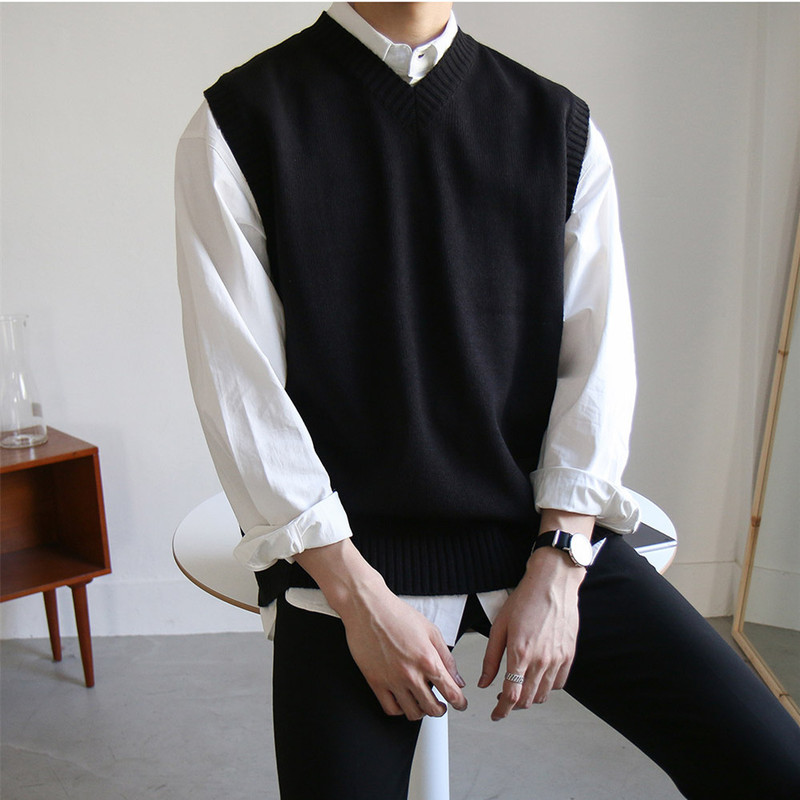 Hong Kong style autumn men's sleeveless sweater vest loose solid color bottoming shirt V-neck sweater Korean style vest fashion