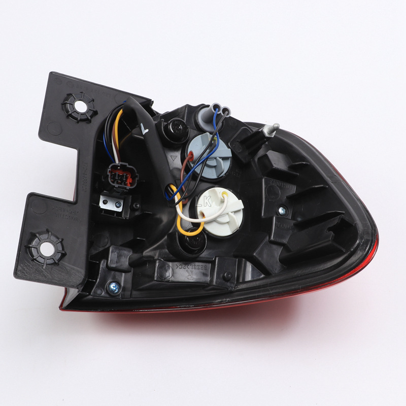 Suitable for Chery new energy small ant EQ1 rear tail lamp assembly rear fog lamp reversing brake lamp turn signal housing
