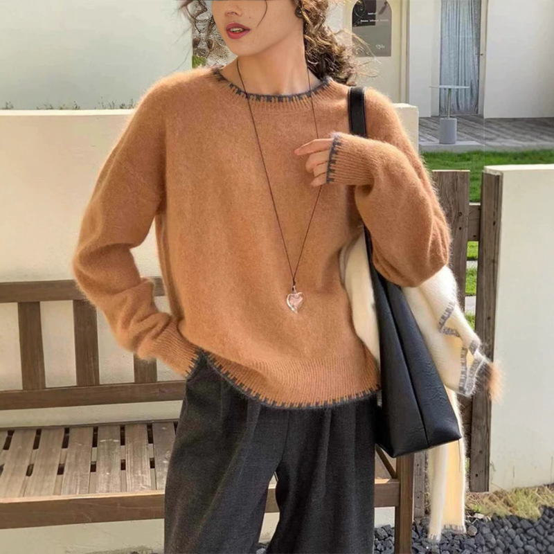 Off-White Sweater with Dark Brown Trim, Simple Design for Autumn and Winter, Super Slimming Ribbed Cuffs, Versatile Everyday Knit Top