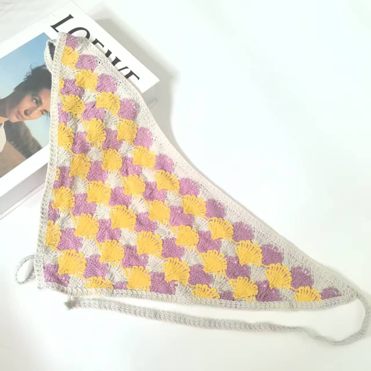 Francés vintage turbante mujer turbante triángulo de dopamina viaje dulce encantador gancho flores estilo de arte de punto de moda correa de pelo