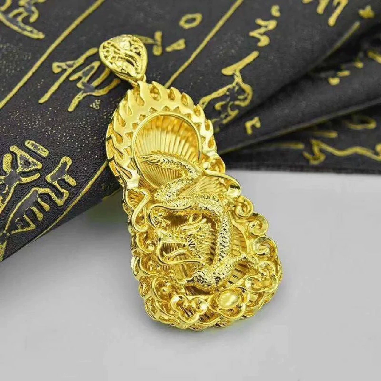 Плакетка/подвеска бренда Shajin Flame Dragon высокой подделки мужской доминирующий полый император зодиака дракон личность простой вьетнамский 24K золото