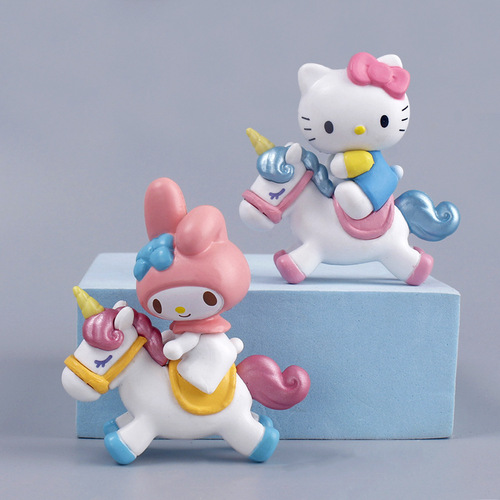 Melody Hello Kitty Cinnamon Dog Kuromi Sanrio Pacha Dog Figure Gacha Doll Cake Ornament Wholesale