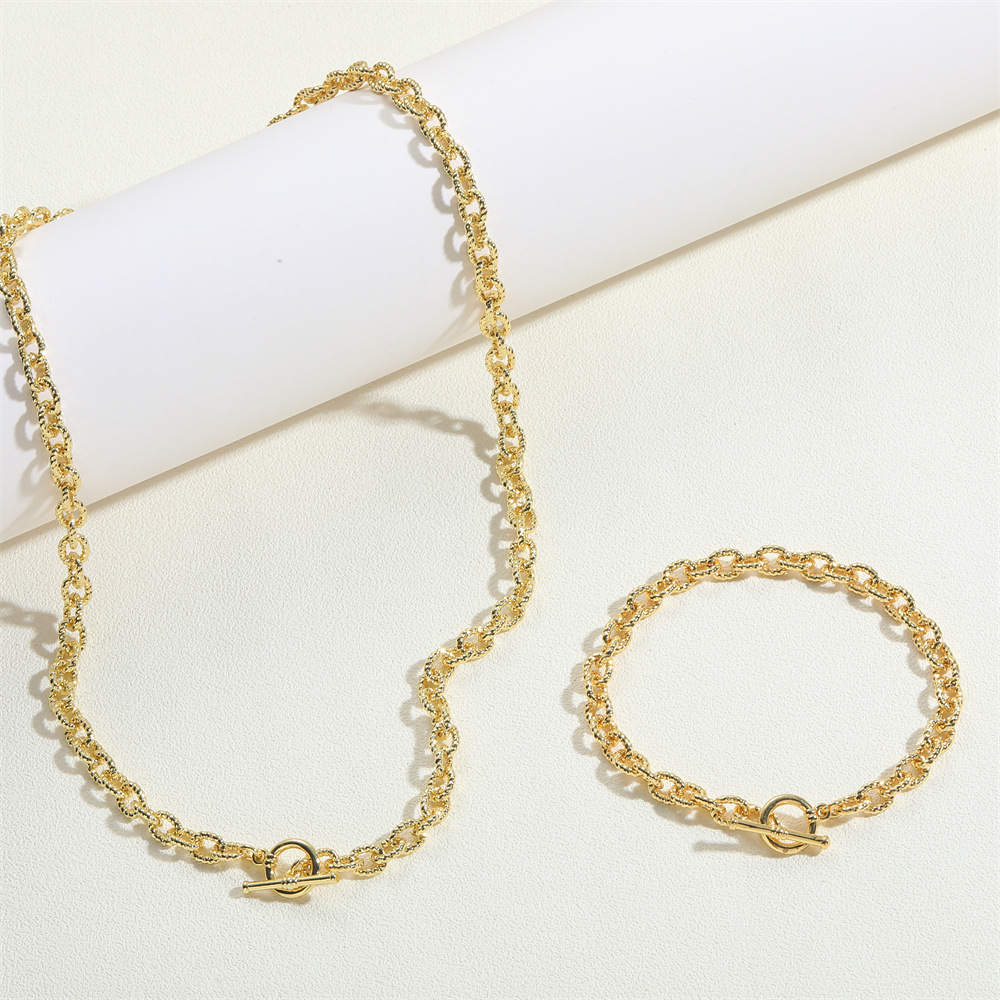 Luxe parelketting met magnetische sluiting voor dames choker_voghion.com