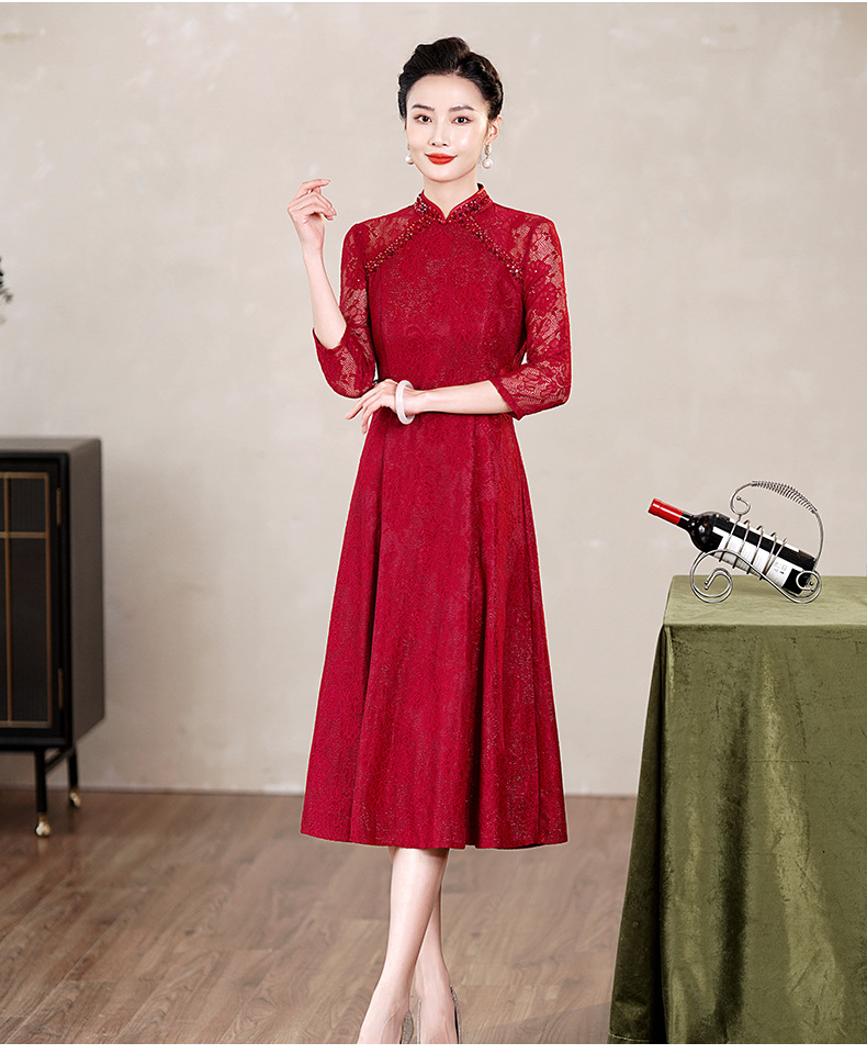 Lace Dress Image 1