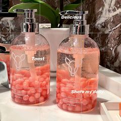 二匹の妖精白桃烏龍入浴剤は保湿補水入浴剤を潤します。