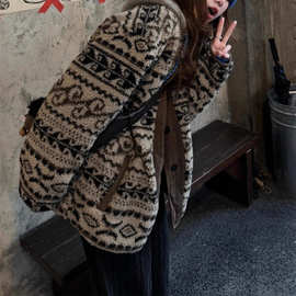 2026冬季羊羔毛外套女美式复古拼接腰果花慵懒羊羔绒羽绒大立领