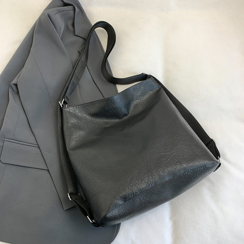 Retro gran capacidad versátil ins coreano de textura de viaje bolso de hombro para mujeres otoño y invierno 2024 nueva bolsa de mano