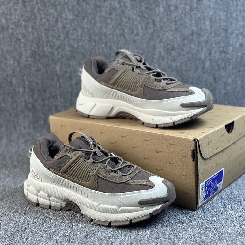 Putian Men's and Women's Zoom Vomero Roam Retro V5 Marathon Dad Shoes Casual Sports Training Running Shoes