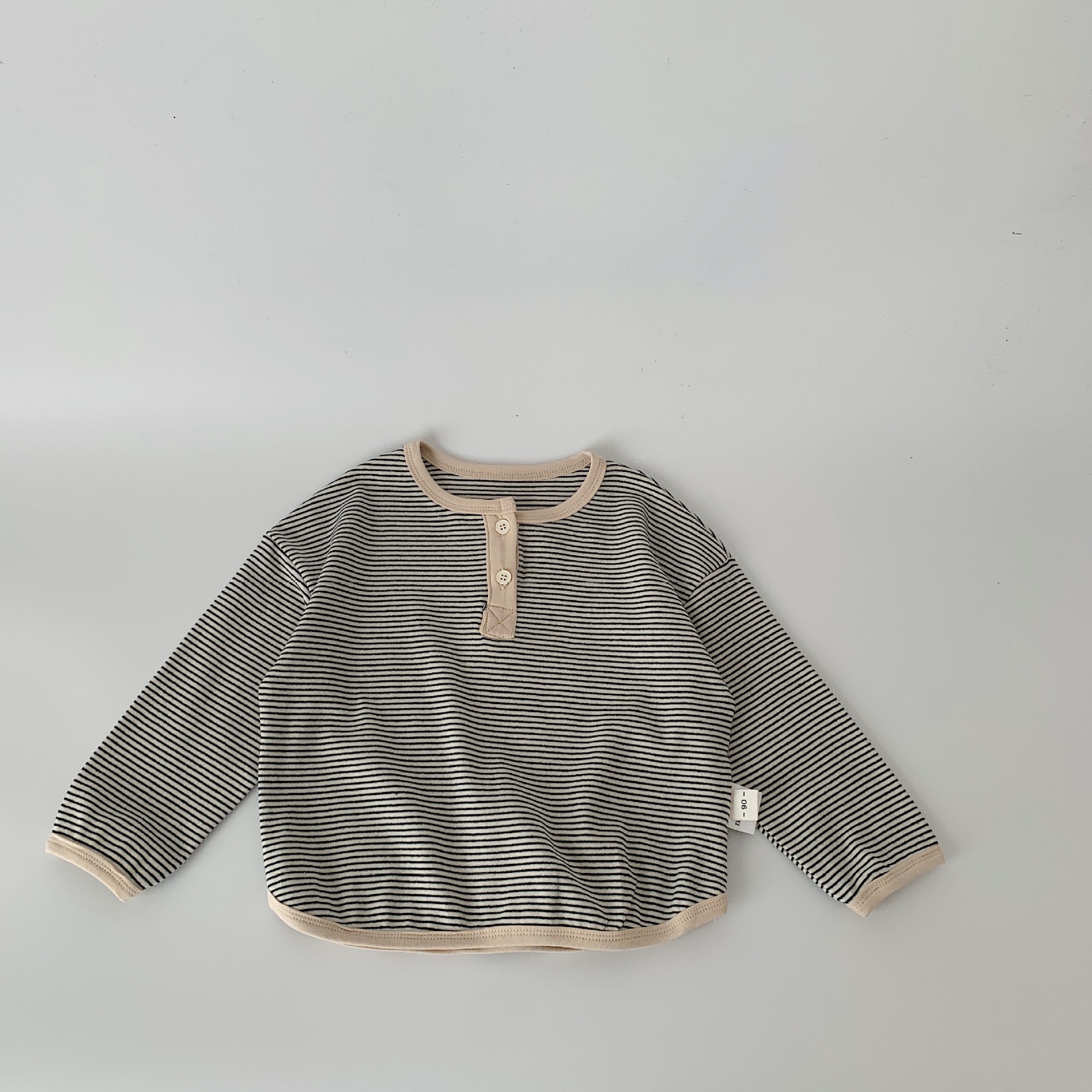 Camiseta casual para niños personalizada para niños Camiseta dividida a rayas Ropa transfronteriza para niños Tops simples Suave y cómodo