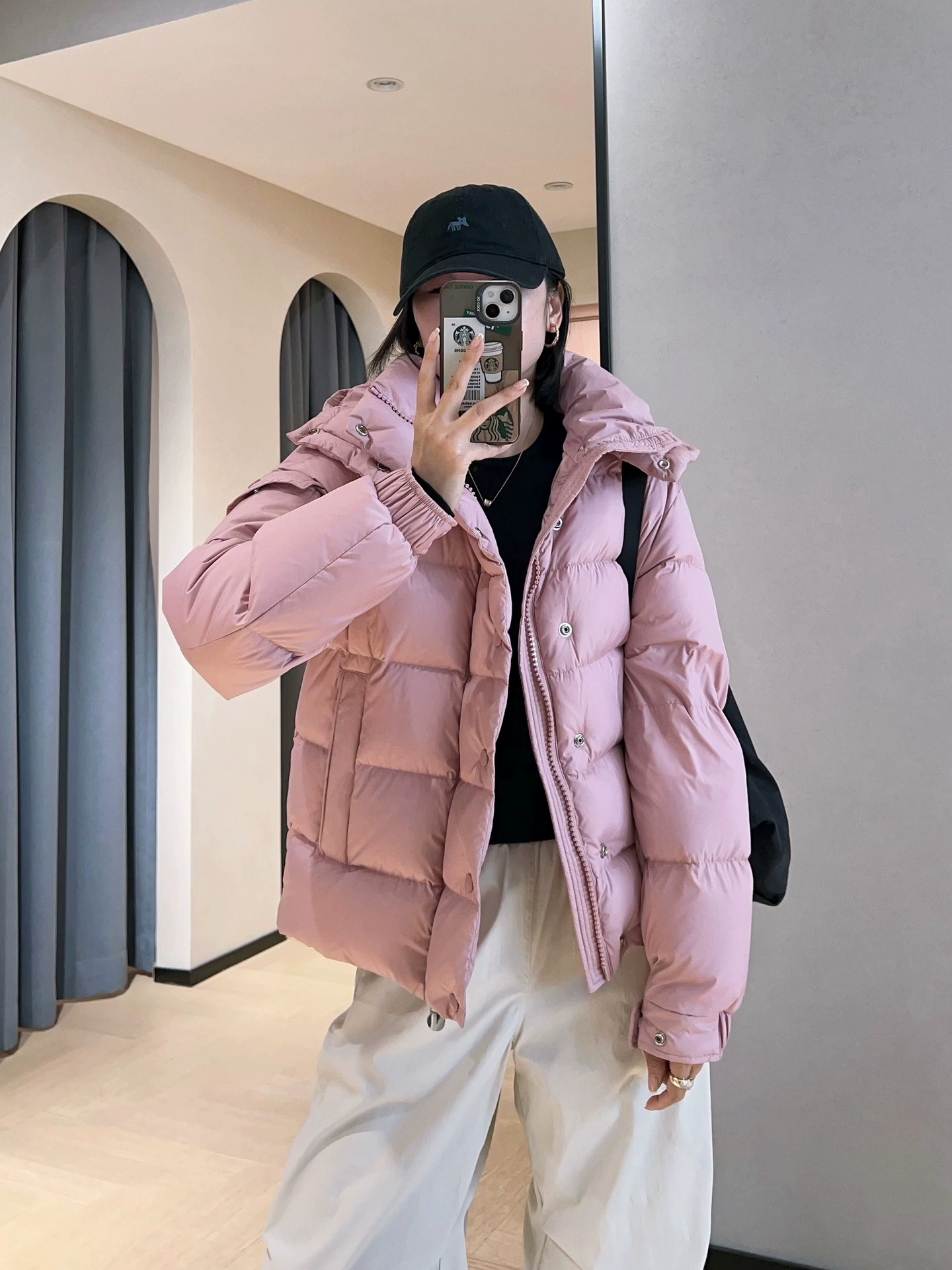 10 000 качества Samsung 90 белый пуховик с капюшоном на шкафу 2024 зимний F112506