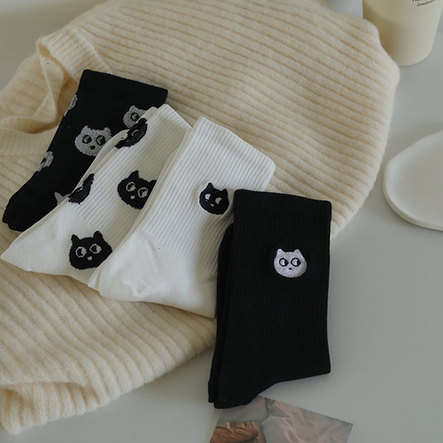 Kitten mid-calf socks for women cartoon trendy embroidered kitten lady cartoon avatar same style black and white cotton socks