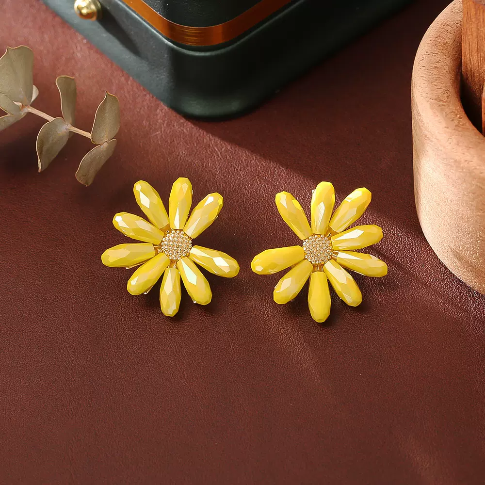 爆款黄色小雏菊花朵耳钉高级感时尚简约清新甜美耳饰仙女风饰品潮