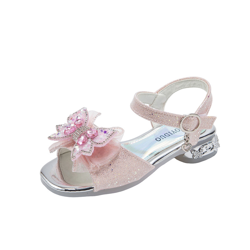 Sandálias de niñas 2026 primavera y otoño nuevos zapatos de baile de suela suave de talón bajo mariposa cristal princesa zapatos de suela suave