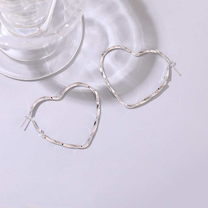 South Korea Love Unique 2021 New Fashionable Elegant Internet Celebrity Niche Design Earrings Earrings for Women South Korea Love Unique 2021 New Fashionable Elegant Internet Celebrity Niche Design Earrings Earrings for Women