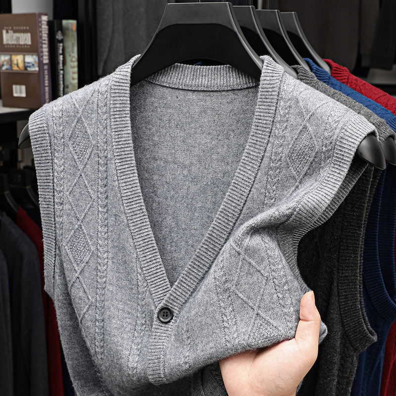 Wool Vest with Double Pockets, Diamond-Shaped Knit Cardigan for Men, Solid Color Autumn and Winter V-Neck Sleeveless Jacket for Middle-Aged Men