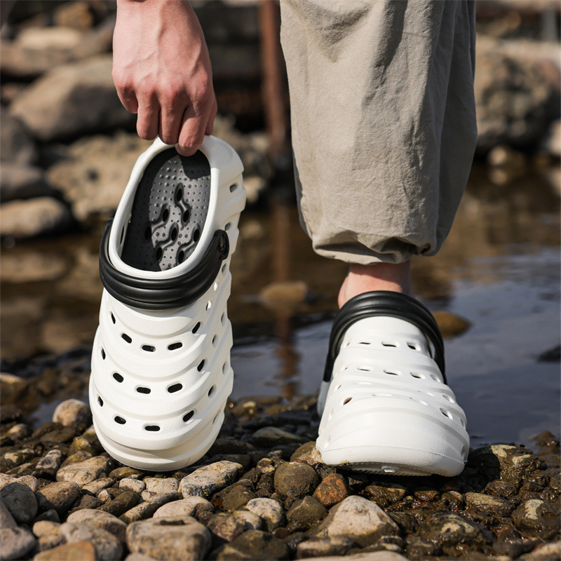 2025 nuevo estilo de suela gruesa moda juvenil transpirable playa con agujeros zapatos casuales de eva para hombre comercio exterior al por mayor transfronterizo