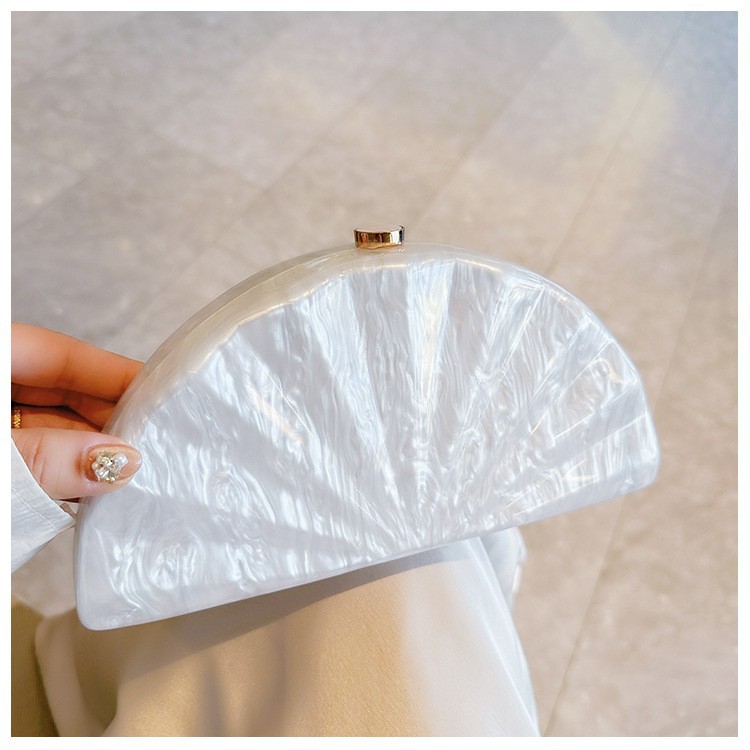 Transfronterizas damas europeas y estadounidenses bolsa de cena de diapasón diagonal de forma de ventilador de acrílico bolsa de noche de moda de fiesta de boda bolsa de mano