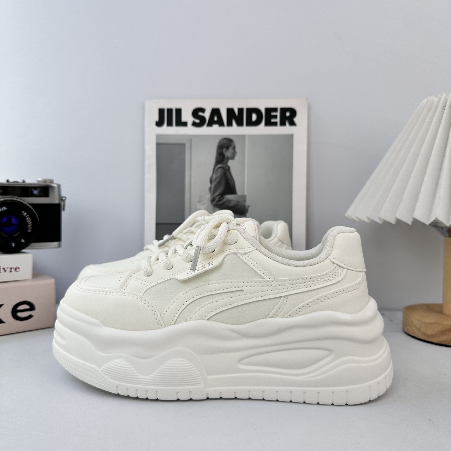 Zapatos deportivos Gump de estilo de Hong Kong para mujeres super caliente chic popular popular zapatos de skate casuales de nicho 2025 nuevos zapatos de papá