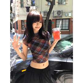 甜酷辣妹格子纹正肩短袖T恤女夏季美式复古修身小众别致短款上衣