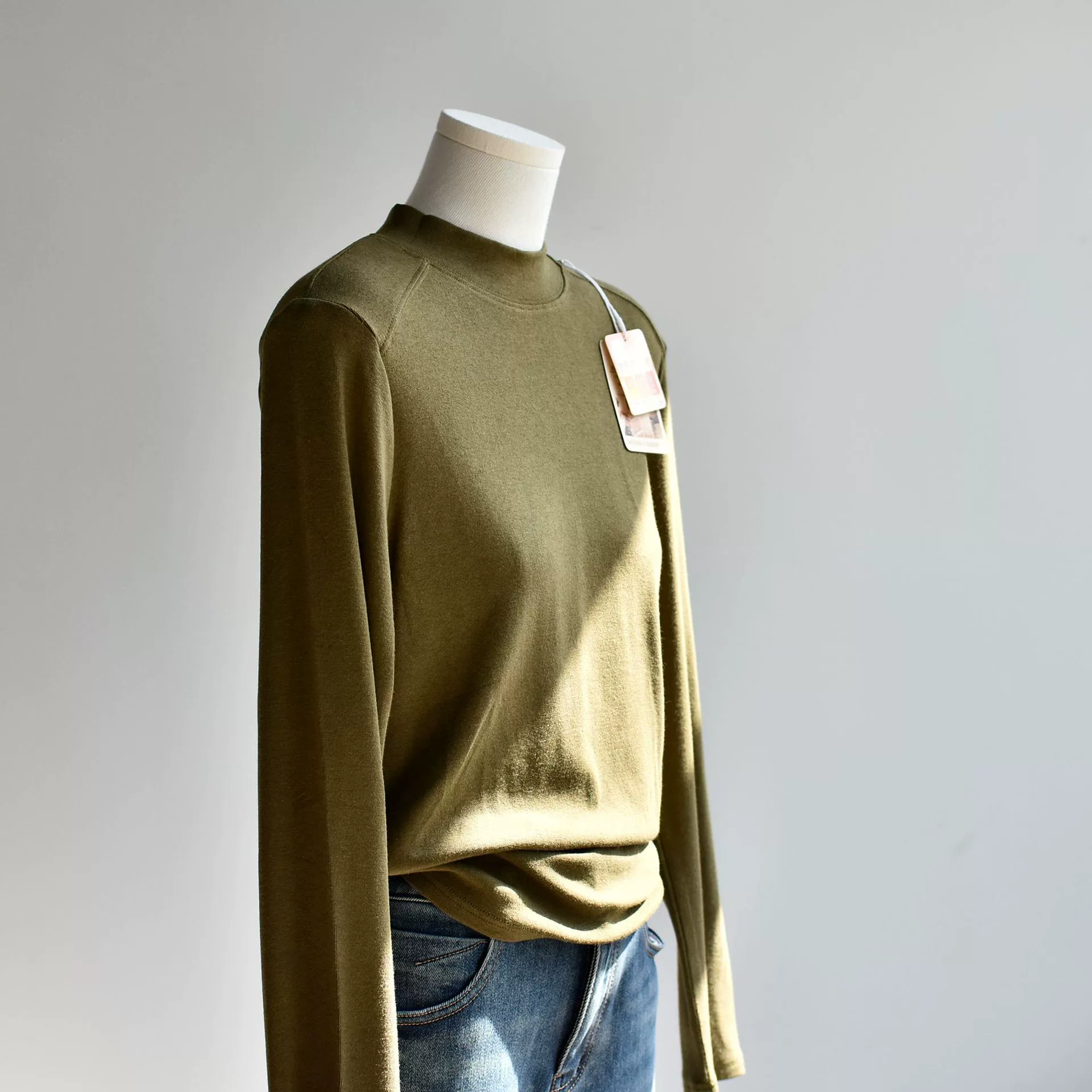 [Свитер со средним воротником Meiyabi] Новая осенняя женская одежда, элегантный внутренний свитер с французским вязаным воротником средней высоты, нижняя рубашка