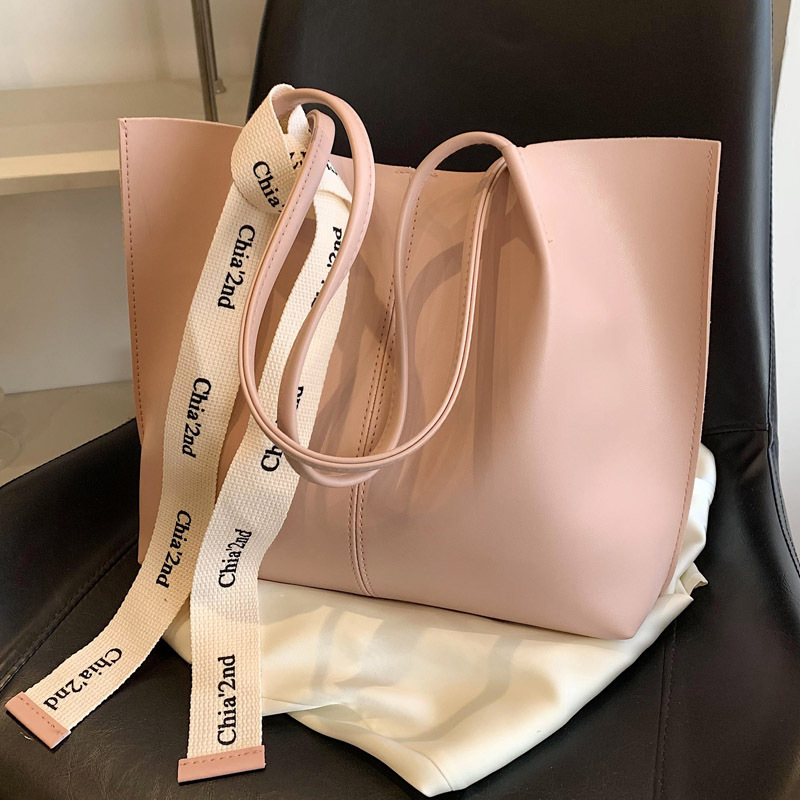 Fashionable Commuter Large Capacity 2023 New Women's High end and Western Style Versatile Shoulder Popular Tote Bag_voghion.com
