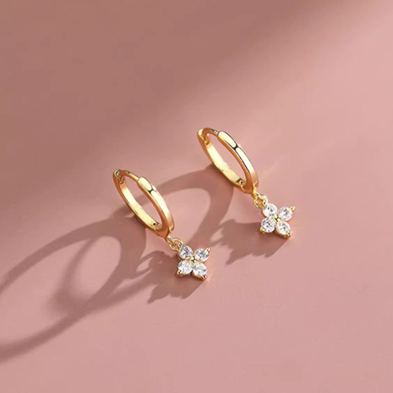fashionable geometric earrings