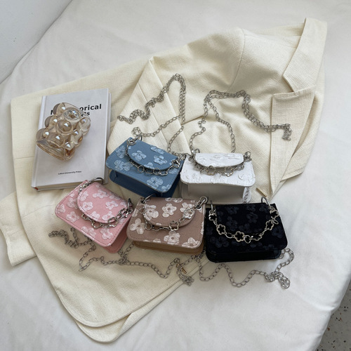 Popular textured small bag for women  spring and summer new style trendy mini chain hand-held shoulder crossbody bag small square bag