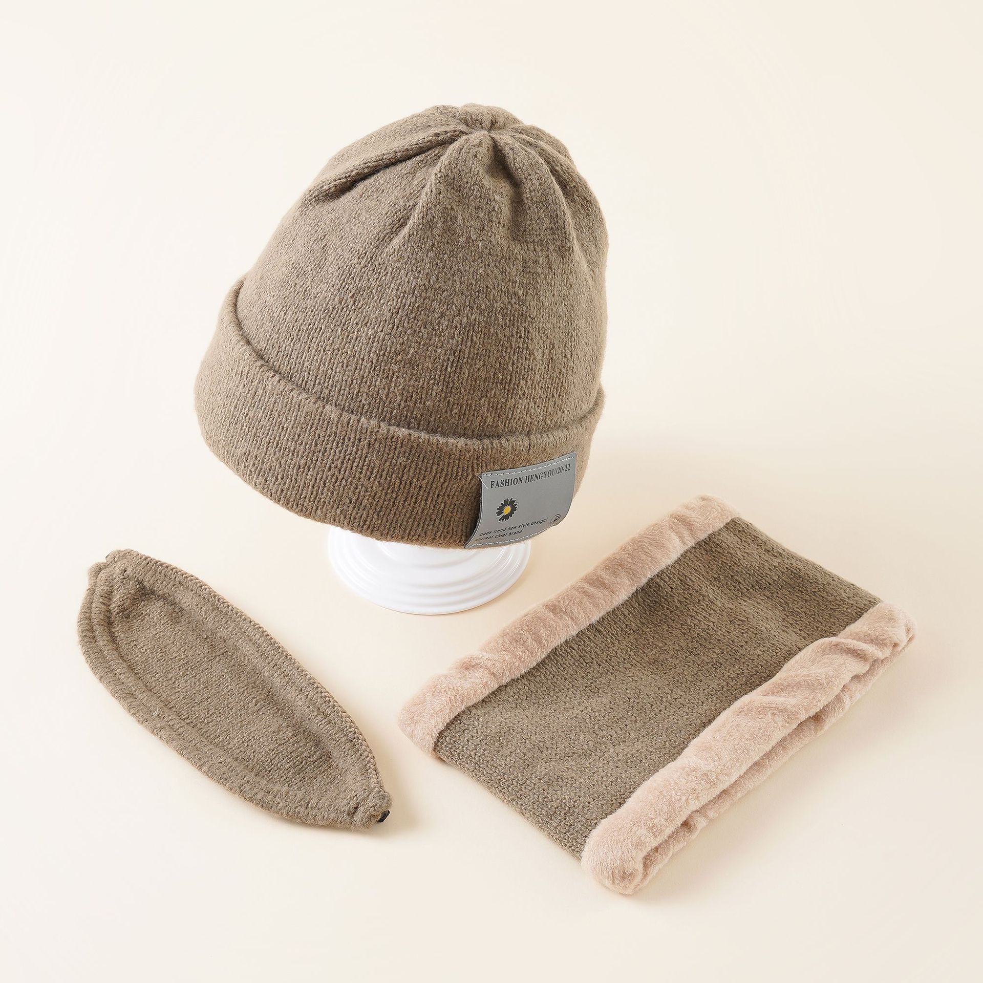 Máscara de bufanda de sombrero para niños conjunto de tres piezas traje cálido para niñas bebé otoño e invierno etiquetado de bebé sombrero de punto