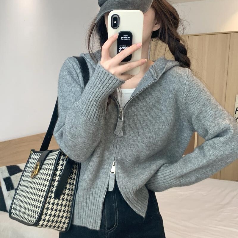 Pure Desire Style Gray Long-Sleeve Knitted Cardigan for Women, Spring and Autumn 2026 New Model, Double Zipper, Slim Fit, Short Top