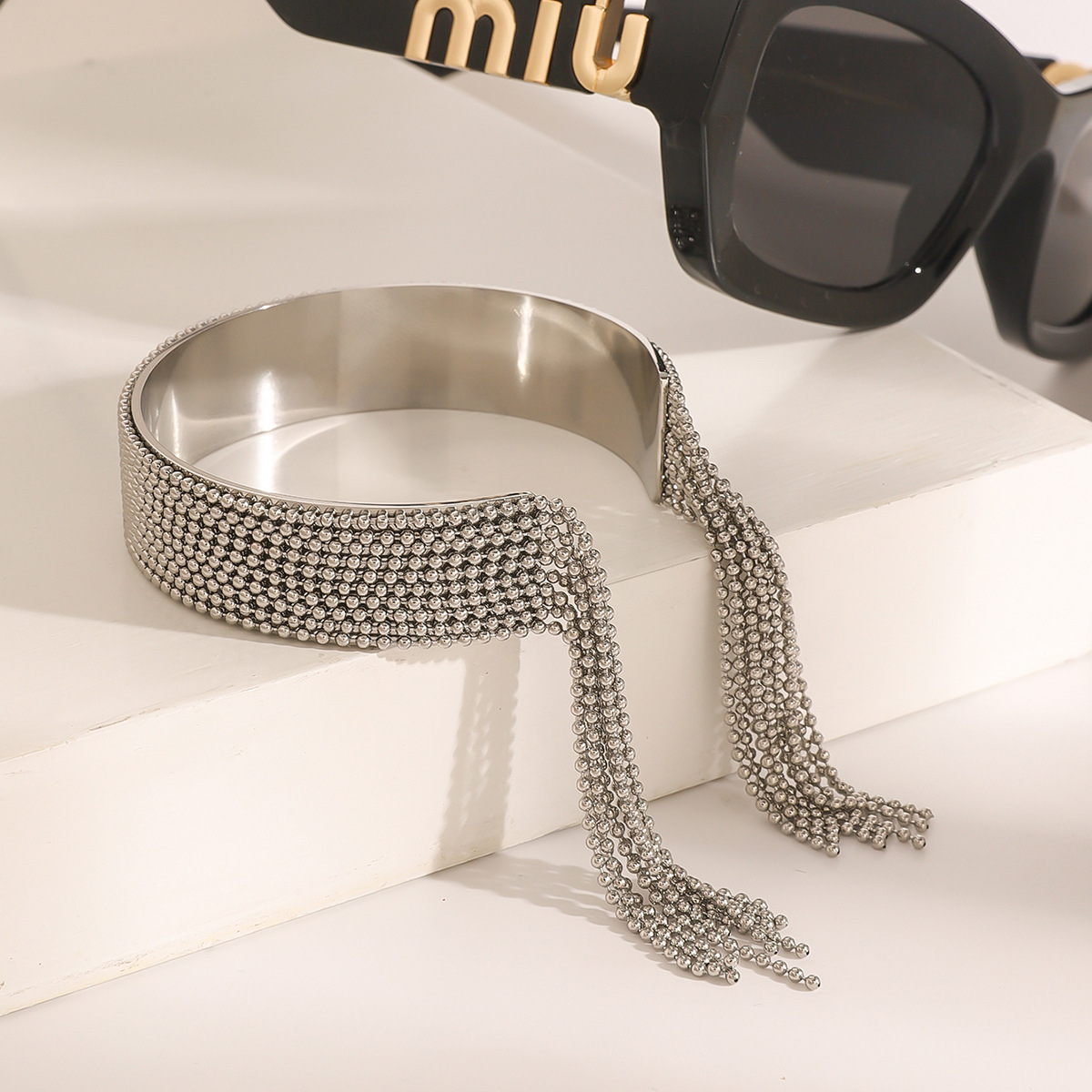 Jeding Pulsera de borla de acero inoxidable europea y americana Versión alta Pulsera abierta de nicho Pulsera de acero de titanio Bracelet transfronterizo