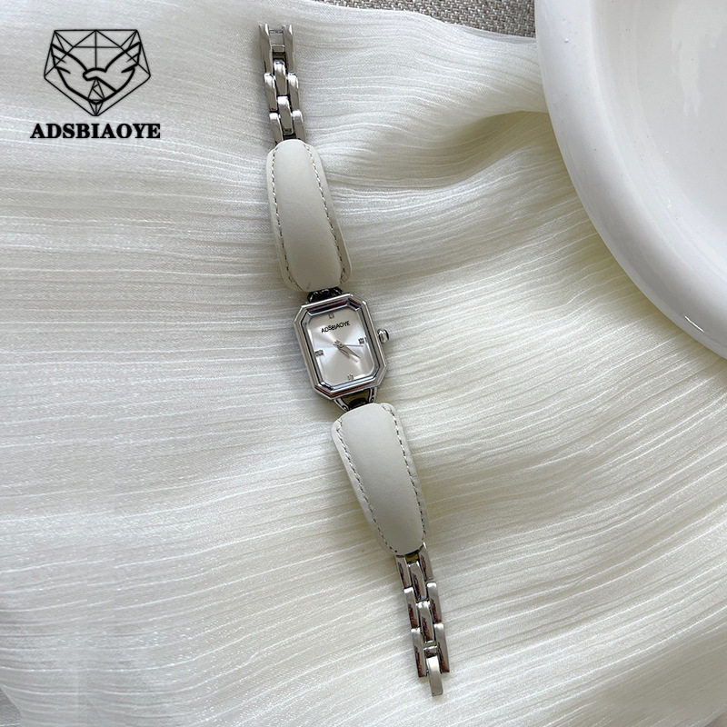 Factory Straight Hair New Entry Light Luxury High Sense Delicate Square Small Dial Genuine Leather Bracelet Watch Elegant All-match Women's Watch