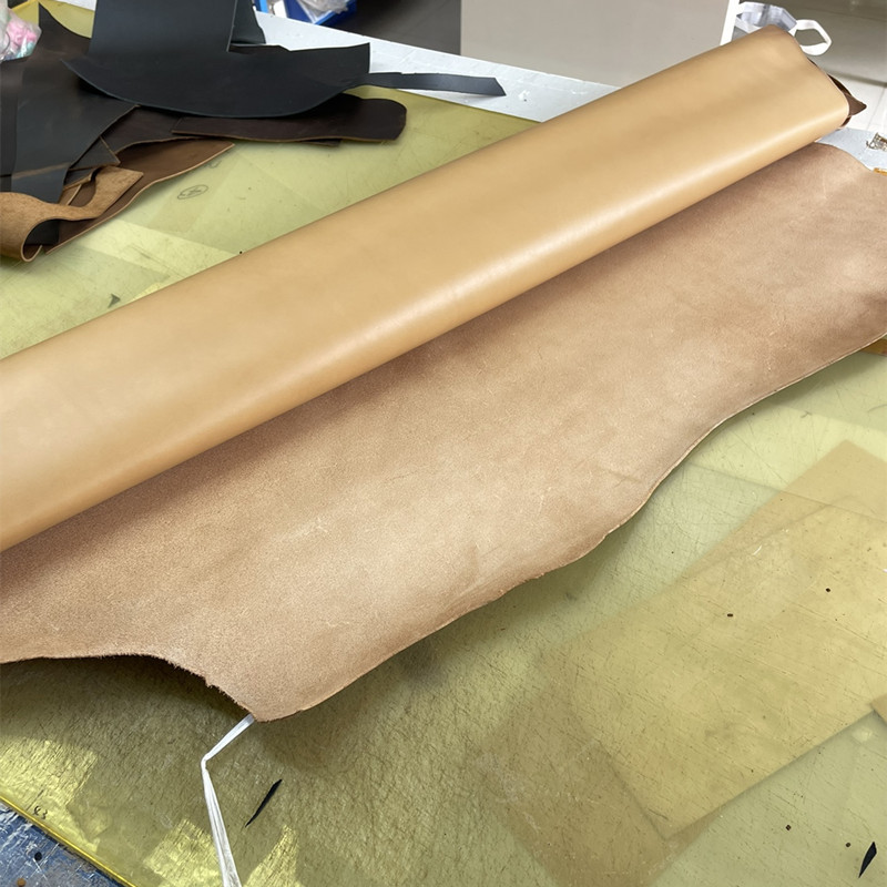 进口意大利植鞣革头层牛皮皮料定型真皮植鞣牛皮料2mm三边直箱包