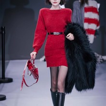 本命年新年红色针织连衣裙女装气质小香风设计感中长款打底毛衣裙