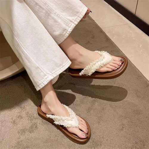 Beach Influencer Sandals Slippers for Women 2025 Summer Fashion New Versatile Retro Flat Thick Sole Roman Herringbone Sandals
