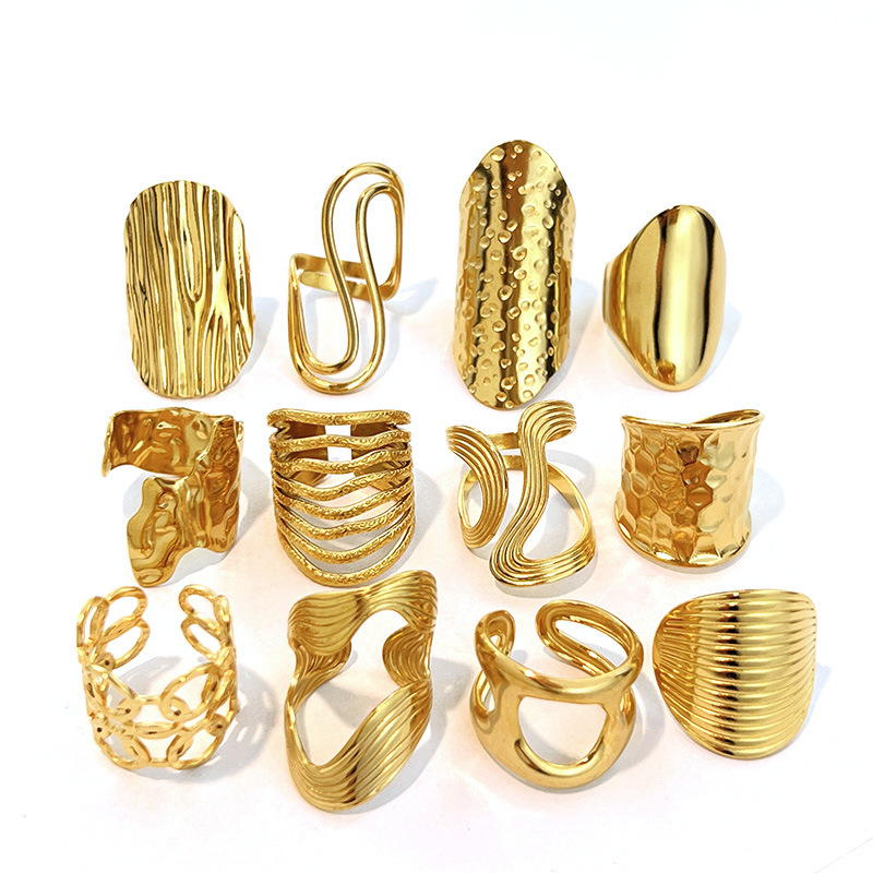 European and American cross-border stainless steel rings are plated with 18K gold and do not fade, love flowers, glossy personality, and titanium steel rings