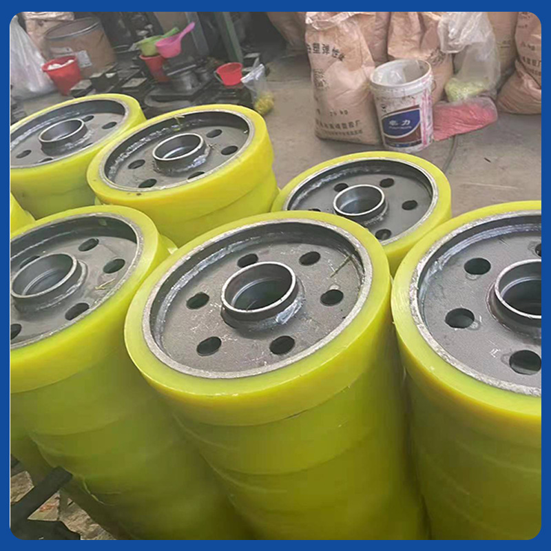 供应包胶聚氨酯轮大型PU轮静音脚轮 弹性聚氨酯橡胶滚轮 聚氨酯轮