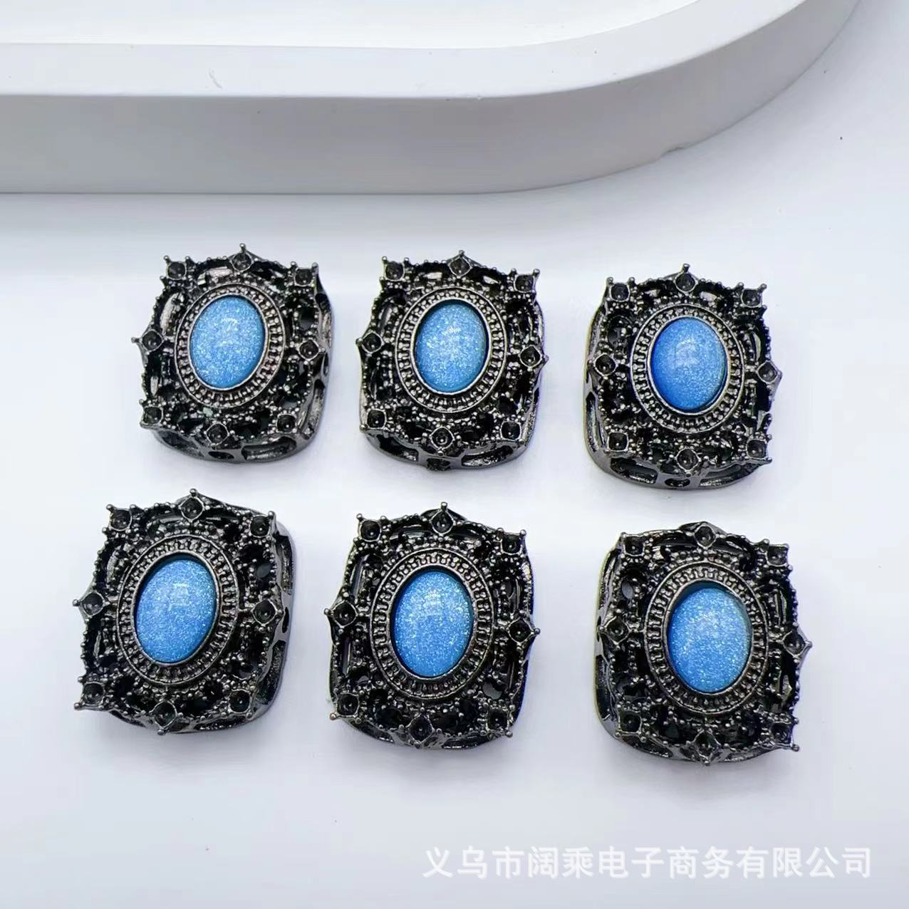 ダイヤモンドの長い方の大きい魔の箱の多い八穴のジルコニウムのdiyの手作りのビーズのブレスレットのネックレスの合金のアクセサリーのビーズの部品