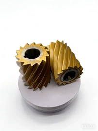 铣刀;水平尺;铰刀