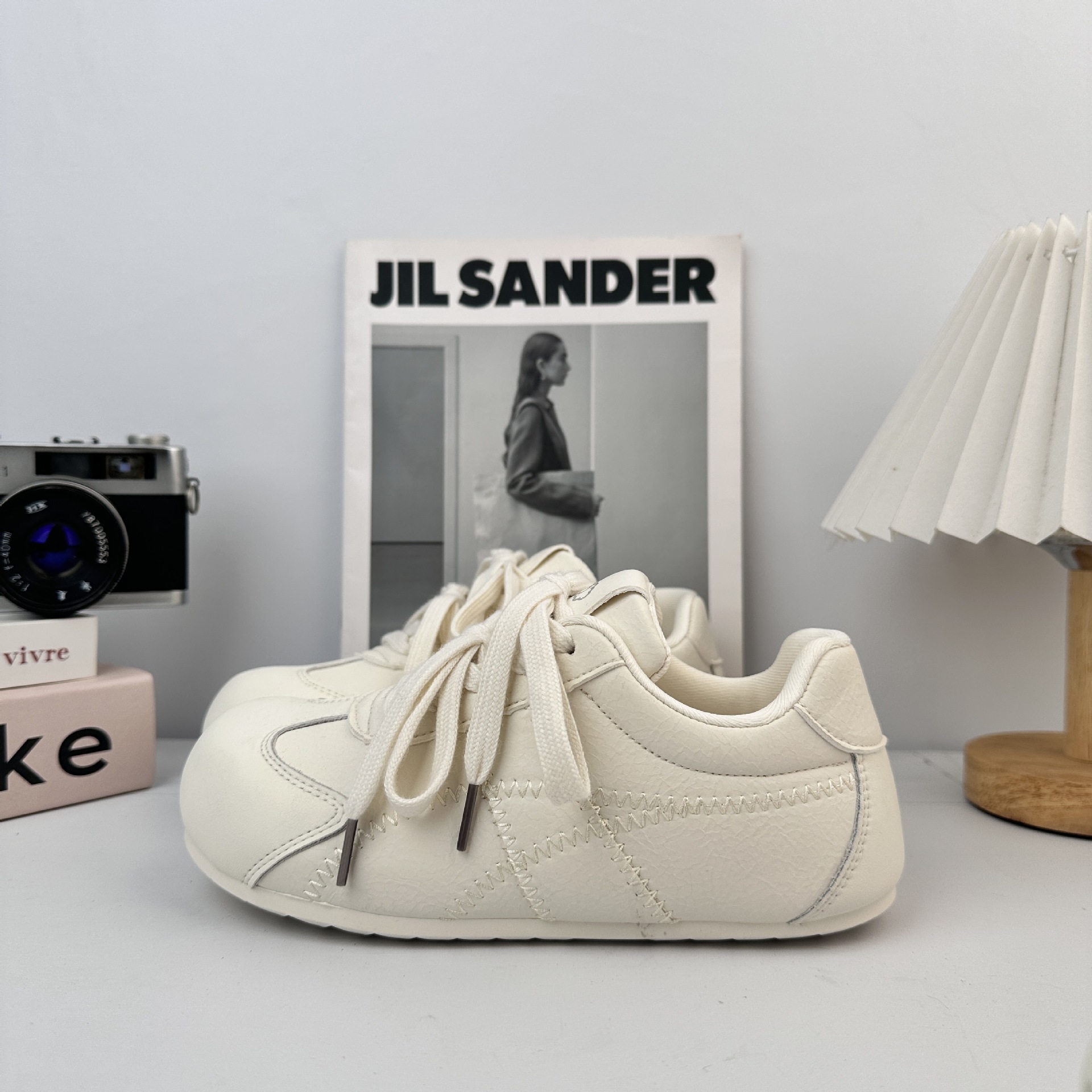 YUANBO retro zapatos de entrenamiento alemán para niños y niñas 2025 nuevos zapatos blancos de suela gruesa para estudiantes zapatos deportivos casuales