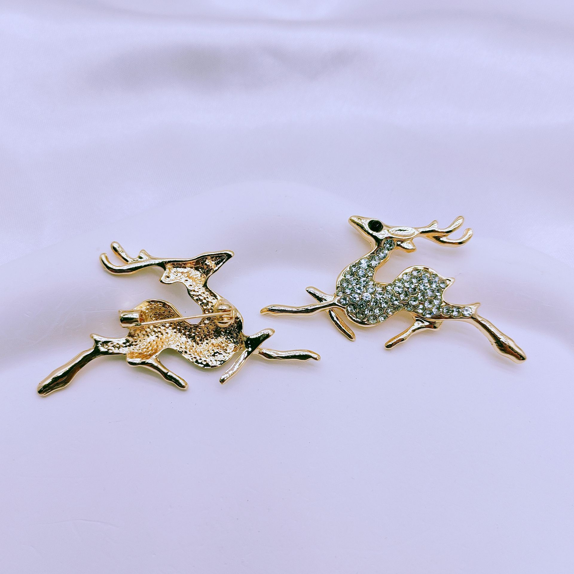 universal brooch for men and women