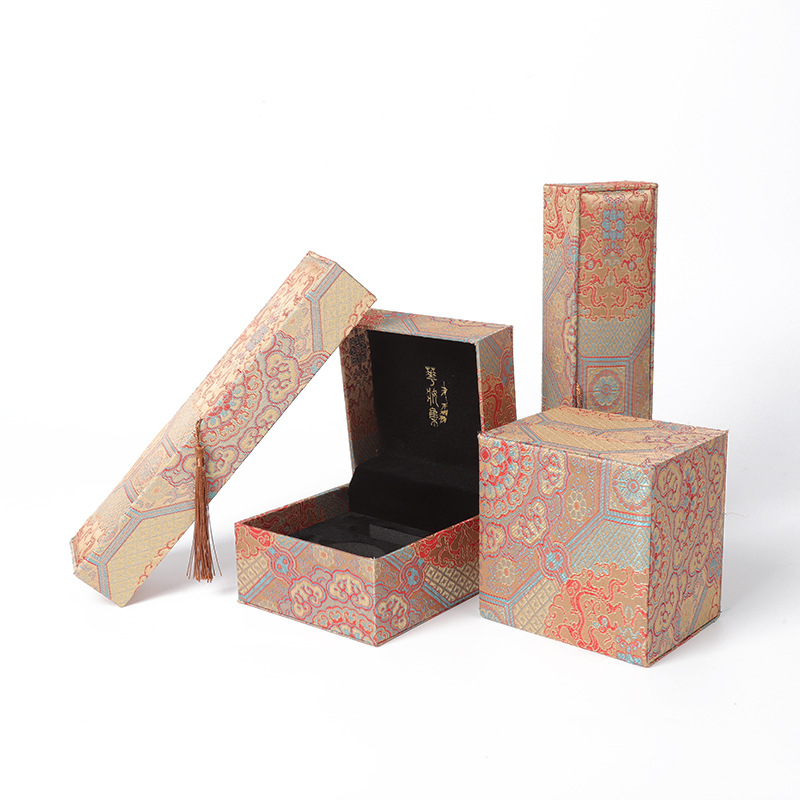 Caja de Almacenamiento para Joyas y Pulseras de Material Compuesto con Borla image 2