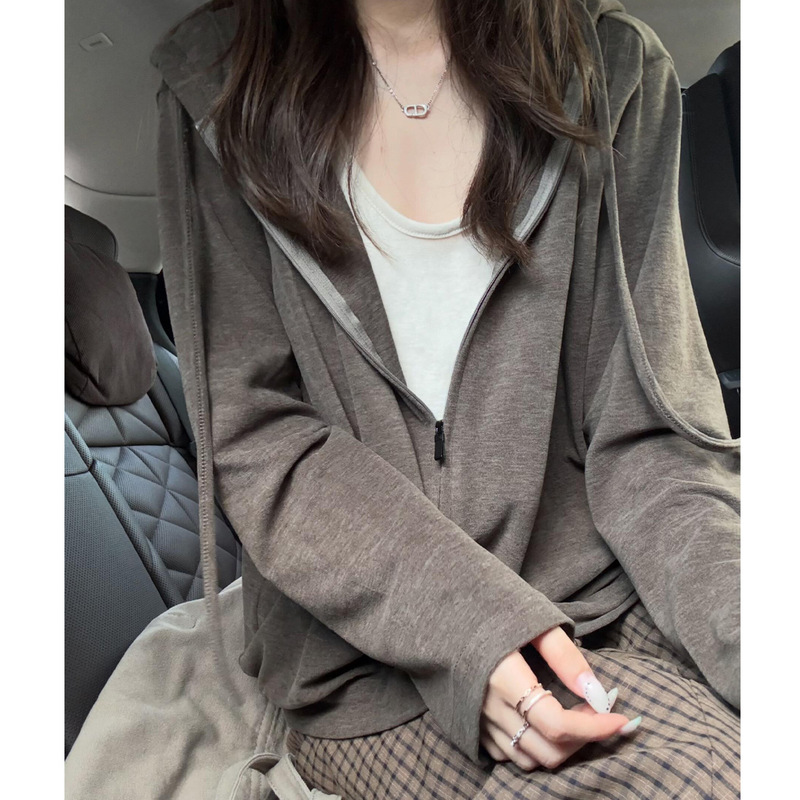 Soft and comfortable hooded sweatshirt for women, autumn 2026 new style, loose fit, slimming, relaxed and casual style, brushed long-sleeve top