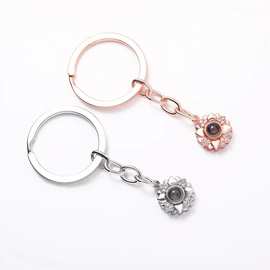 跨境热卖款时尚个性投影项链100种语言我爱你图片定 制钥匙扣挂件