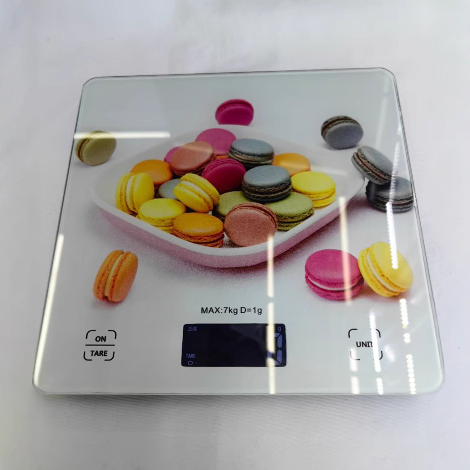 2025 exportación de báscula de placa cuadrada transfronteriza Amazonas escala de horneado 7kg escala electrónica de vidrio escala de cocina